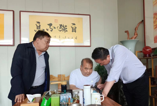 刘鸿熙在临汾市就“天下食安健康小屋”共建项目指导调研 刘鸿熙在临汾市就“天下食安健康小屋”共建项目指导调研
